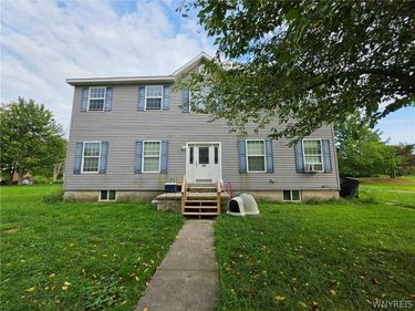 197 County Route 1A , Oswego, NY 13126