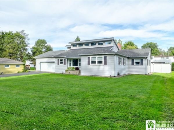 21 Stoneman Avenue, Lakewood, NY 14750