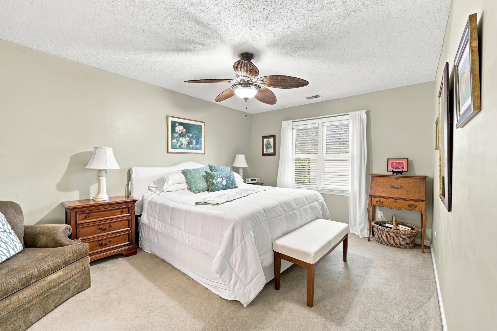 2012 Ladybank Dr. Photo 21