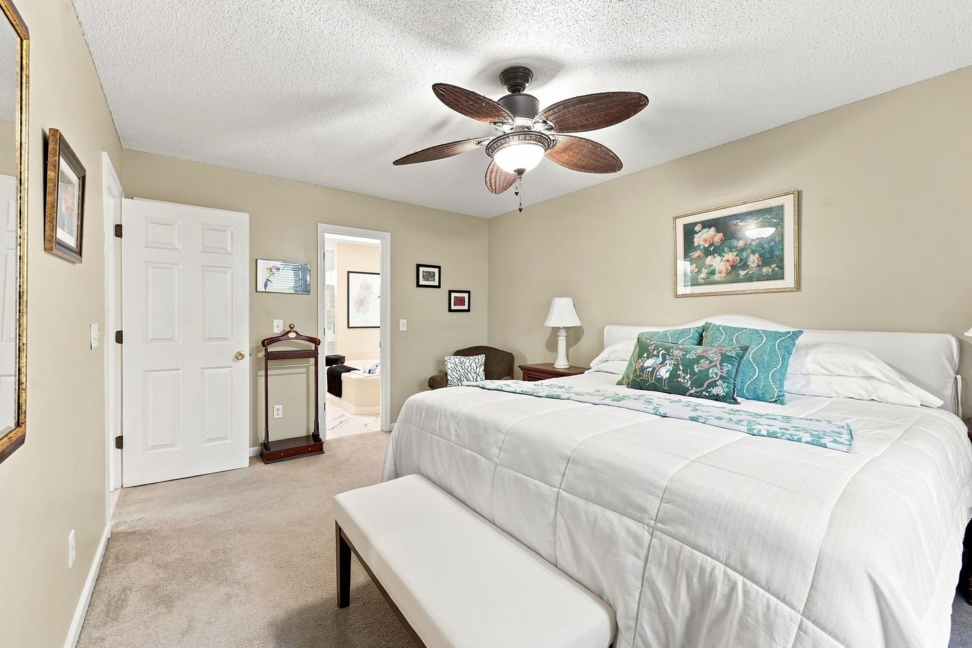 2012 Ladybank Dr. Photo 22