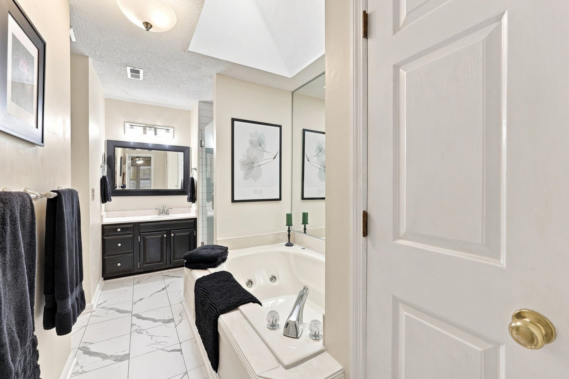 2012 Ladybank Dr. Photo 25