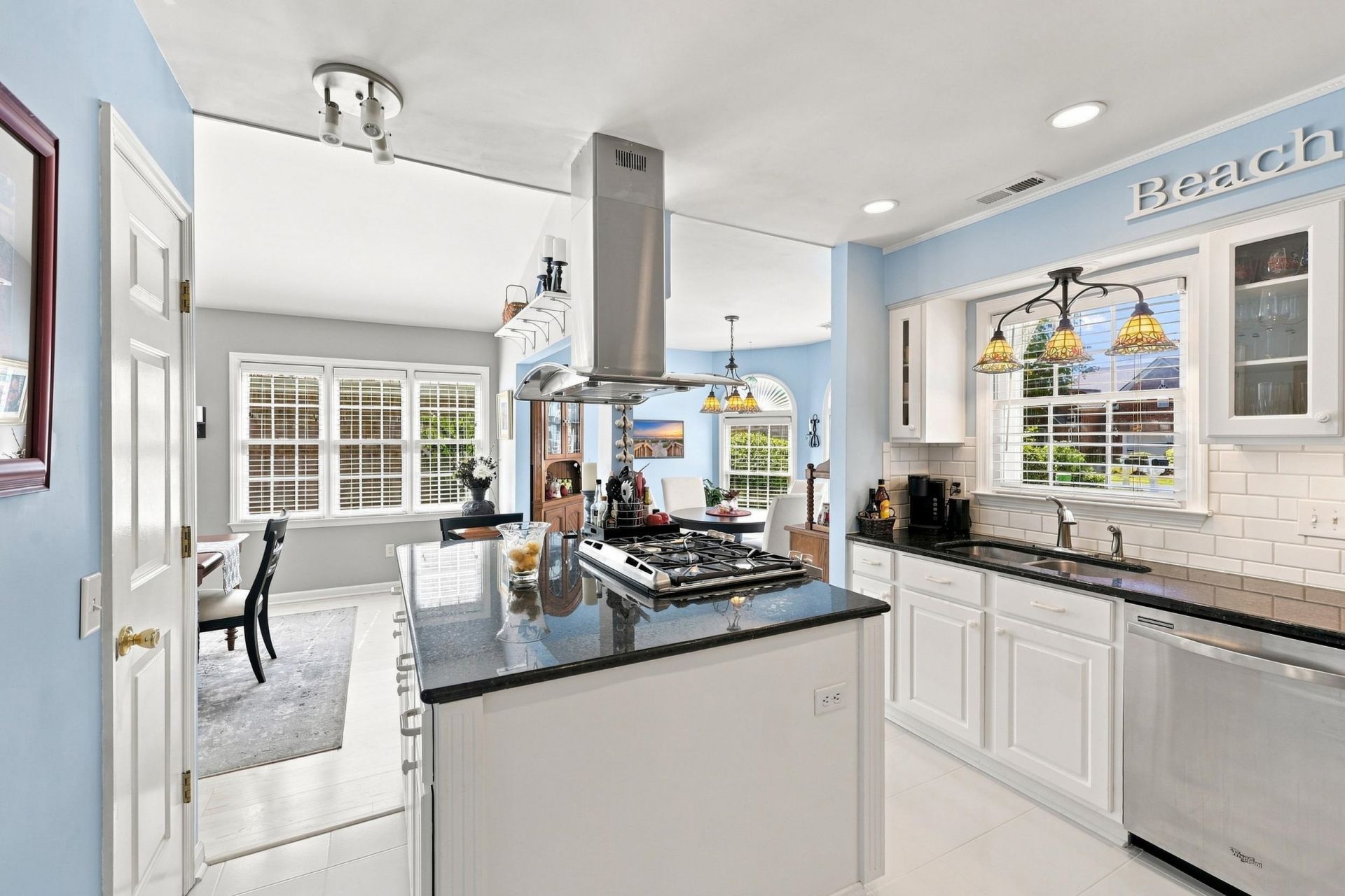 2012 Ladybank Dr. Photo 5
