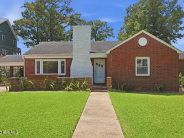 10 Bayview Drive, Jacksonville, NC 28540