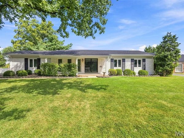 165 Saddleford Drive, Chesterfield, MO 63017