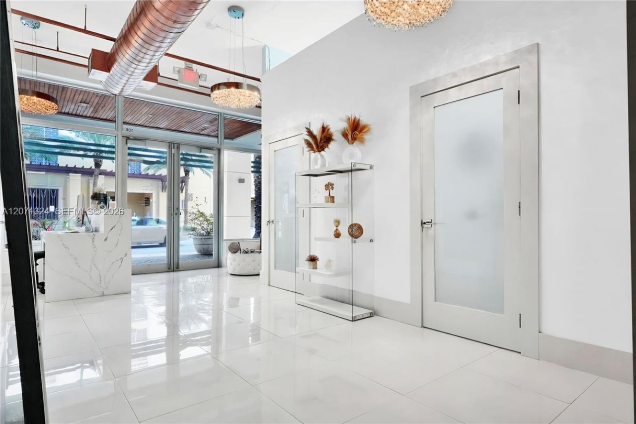 323 Sunny Isles Blvd, Sunny Isles Beach, FL 33160 Photo