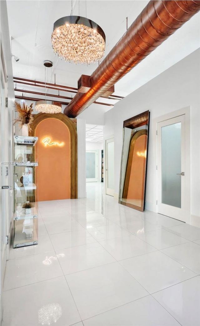 323 Sunny Isles Blvd, Sunny Isles Beach, FL 33160 Photo