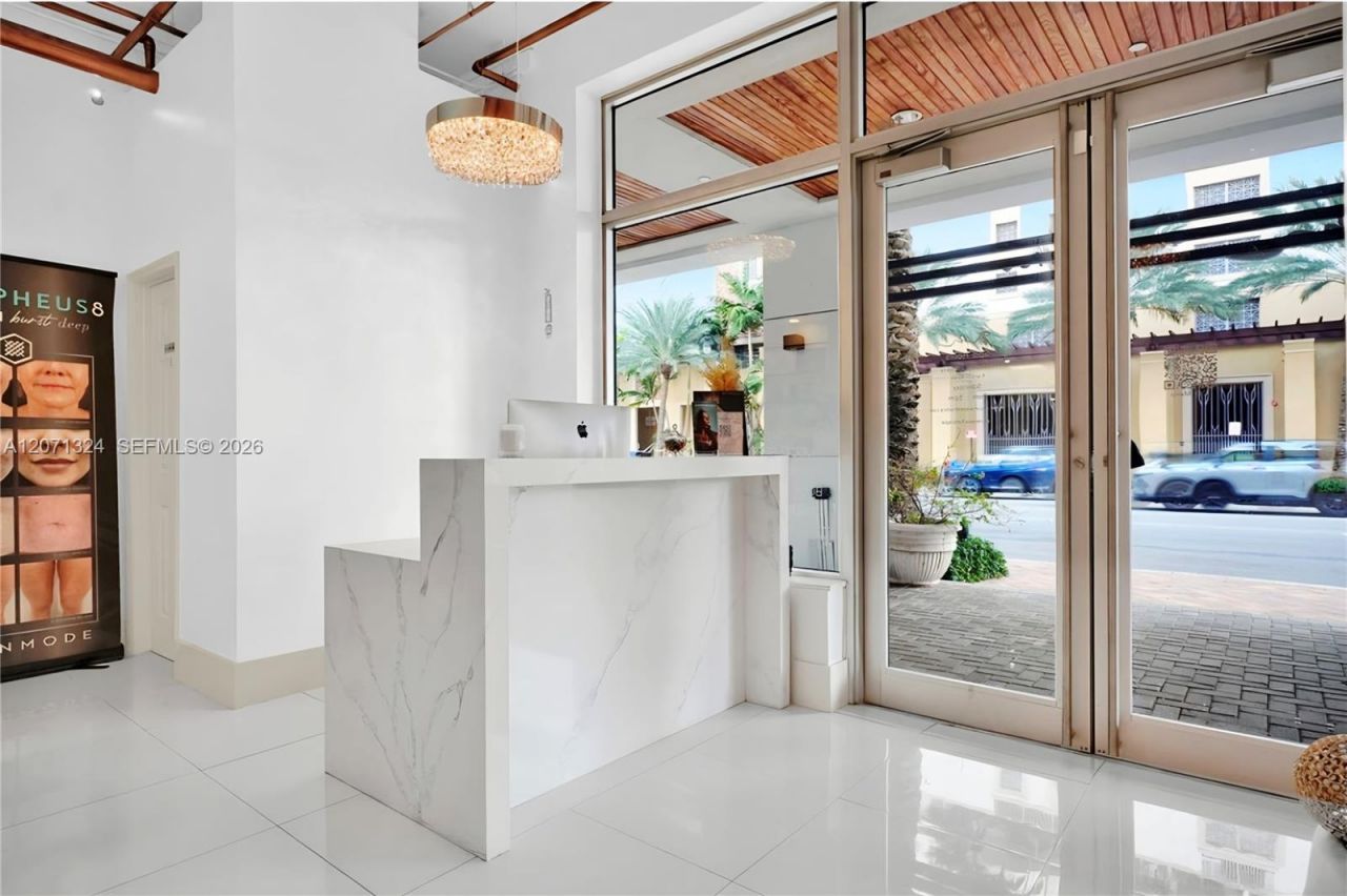 323 Sunny Isles Blvd, Sunny Isles Beach, FL 33160 Photo