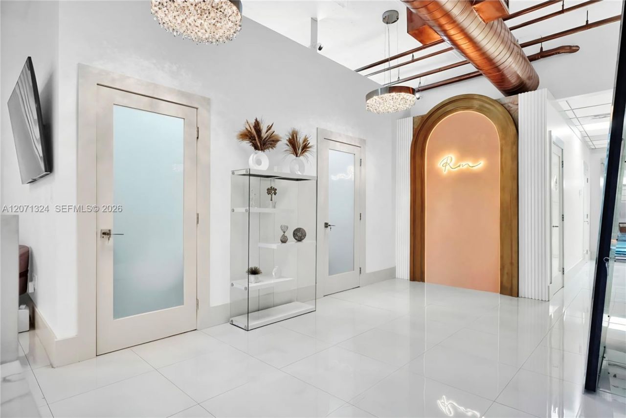 323 Sunny Isles Blvd, Sunny Isles Beach, FL 33160 Photo