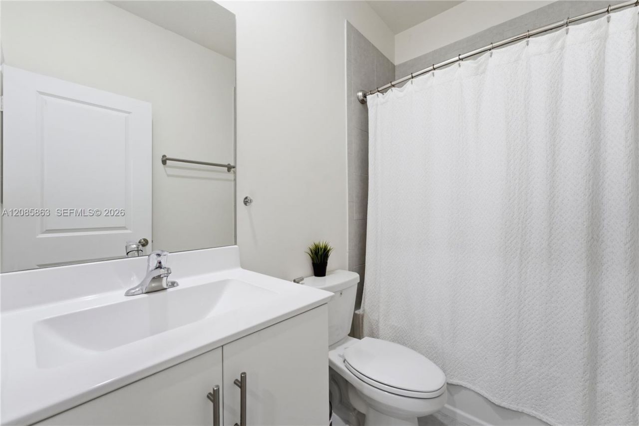 11467 W 34th Ct, Hialeah, FL 33018 Photo