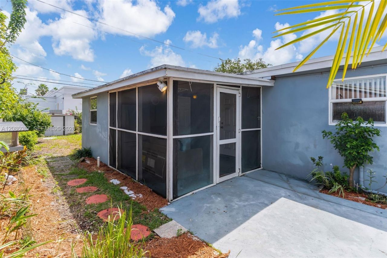 1851 N 69th Ave, Hollywood, FL 33024 Photo