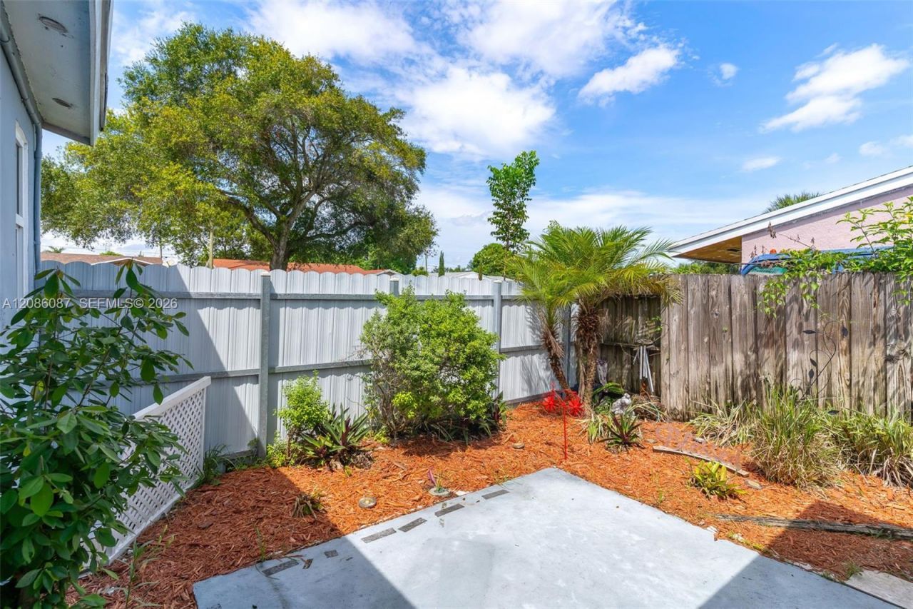 1851 N 69th Ave, Hollywood, FL 33024 Photo