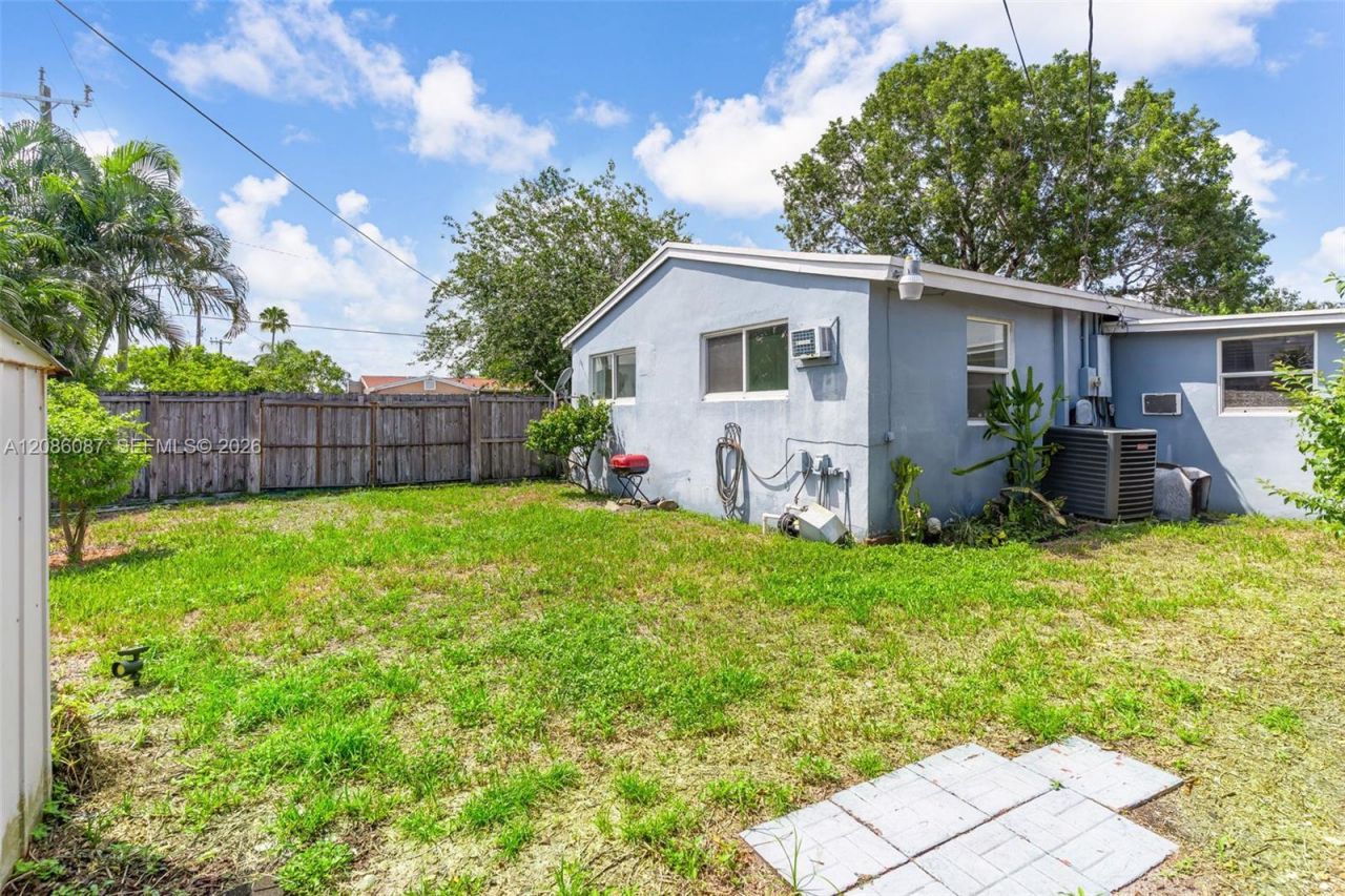 1851 N 69th Ave, Hollywood, FL 33024 Photo