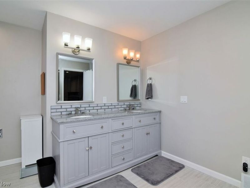 4240 Som Center Road, Moreland Hills, OH 44022 Photo 48