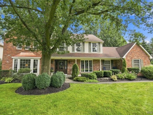 135 Brandywine Drive , Williamsville, NY 14221