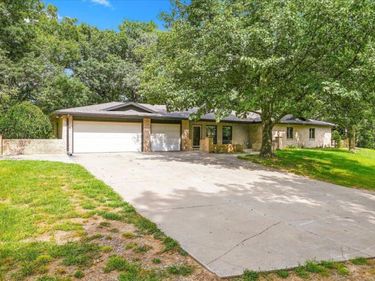 19643 BIRDSLEY Road, COUNCIL BLUFFS, IA 51503