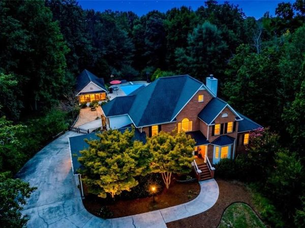 189 S Tanglewood Drive, Royston, GA 30662