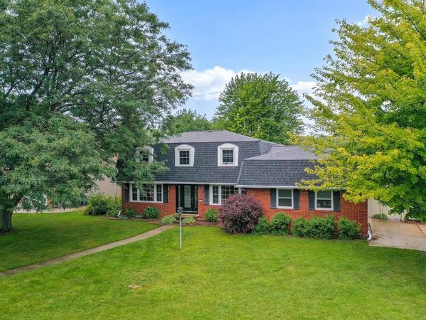 2910 GRANDE, Green Bay, WI 54301