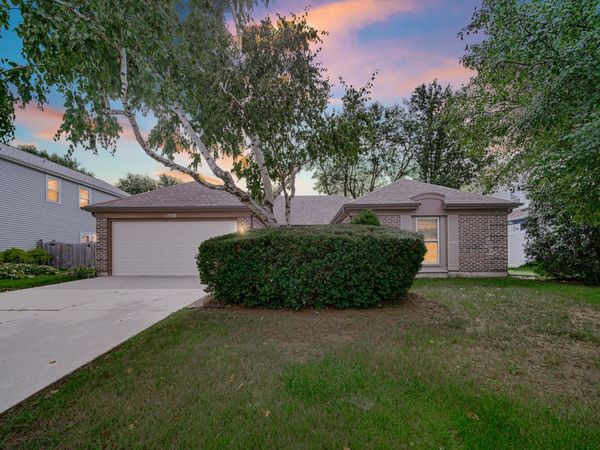 1550 Jasper Drive , Wheaton, IL 60189