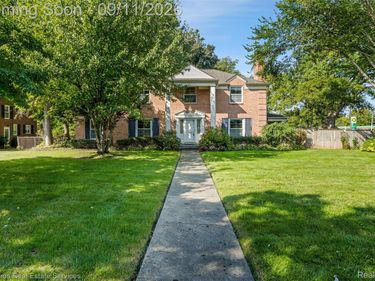 1445 Devonshire Road, Grosse Pointe Park, Mi 48230