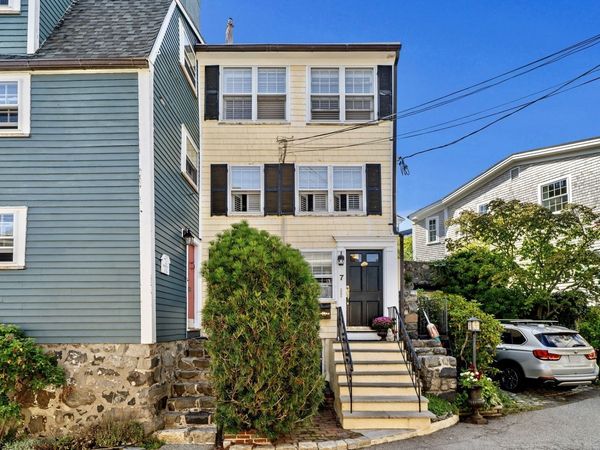7 Lee, Unit 3, Marblehead, MA 01945