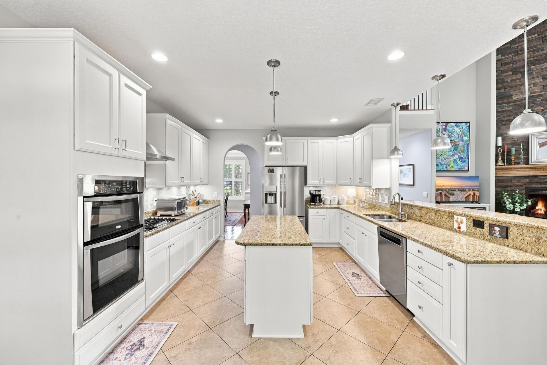 460 Chamberlin Dr. Photo 13