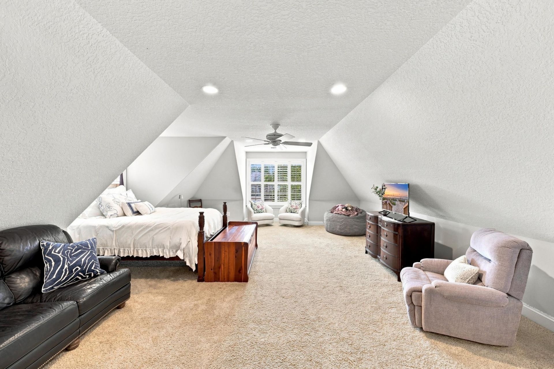 460 Chamberlin Dr. Photo 42