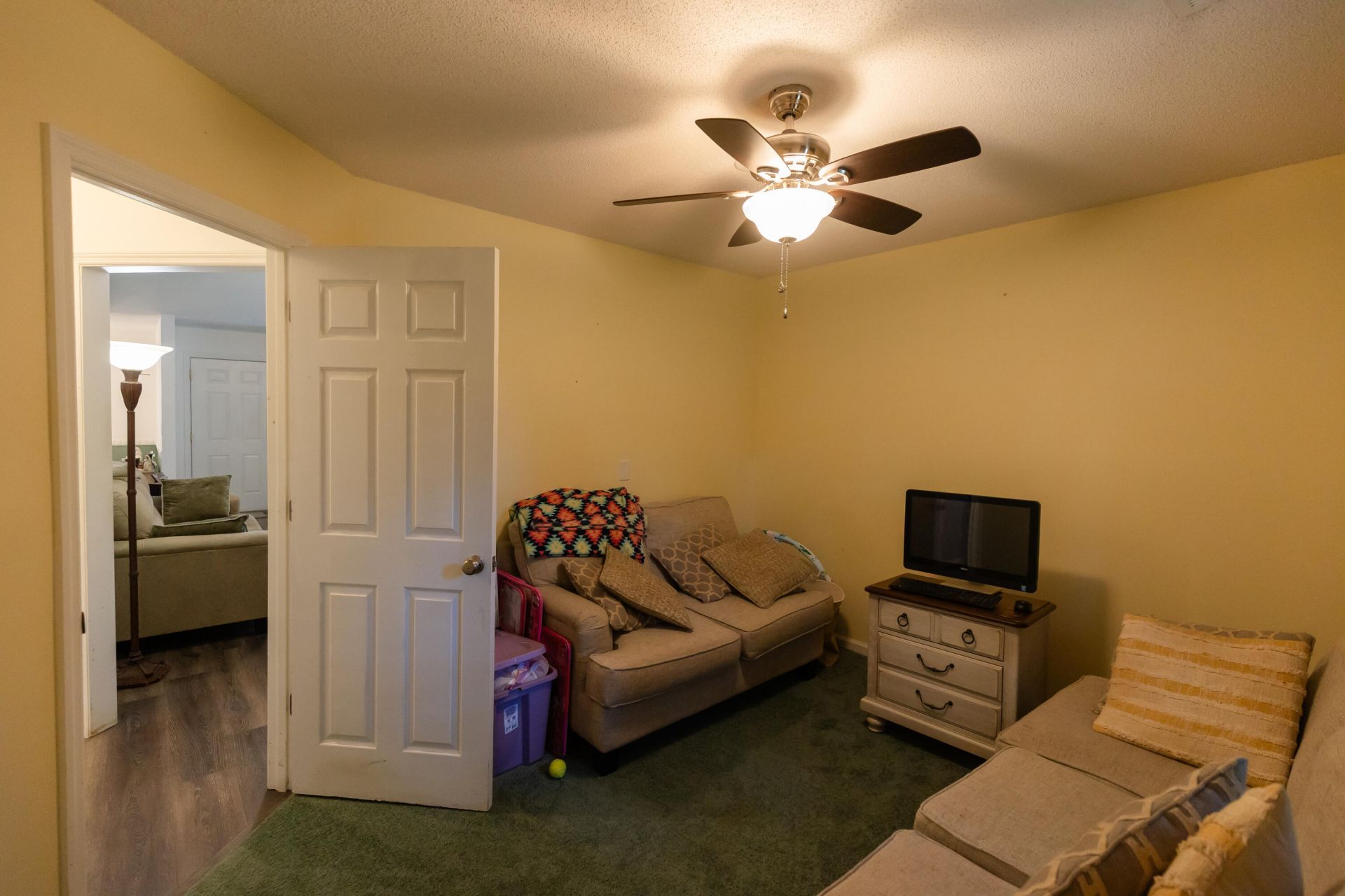 121 Mill Pond Court Photo 14