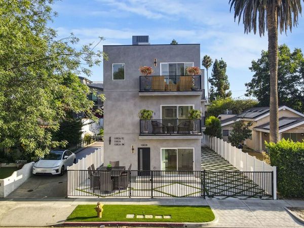 10826 Hesby Street, North Hollywood, CA 91601