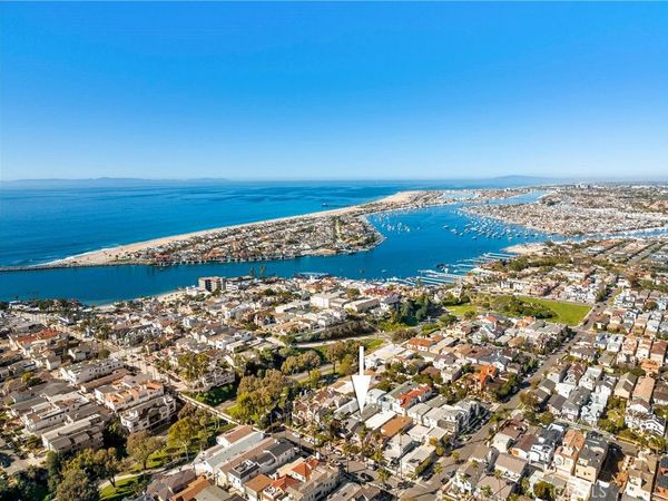 411 Goldenrod, Unit A, Corona Del Mar, CA 92625
