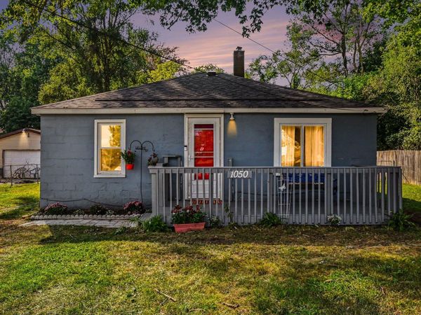 1050 S Crystal Avenue, Benton Harbor, MI 49022