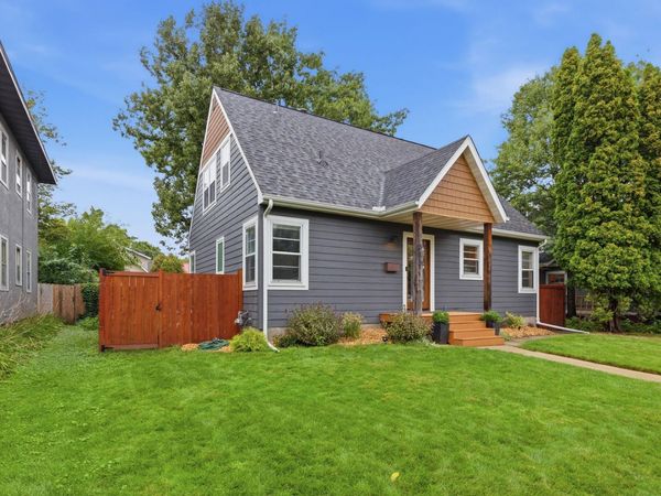 313 Vincent Avenue N, Minneapolis, MN 55405