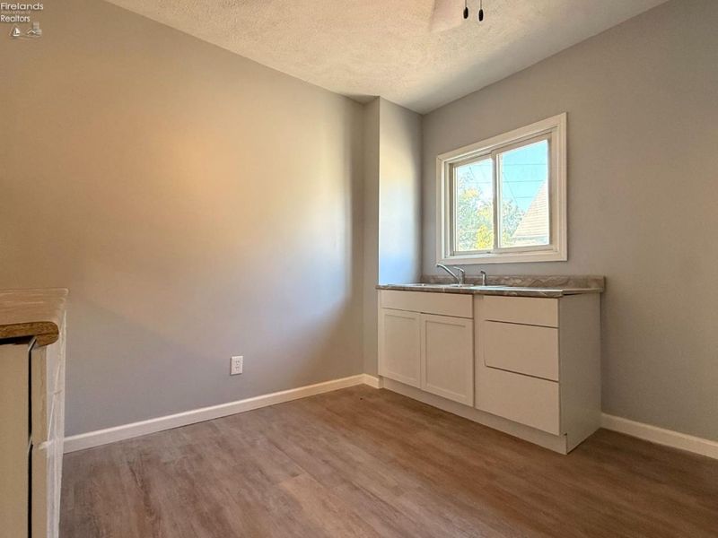 152 Garvin Avenue, Elyria, OH 44035 Photo 12