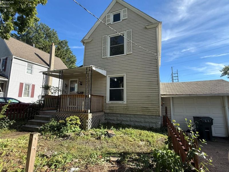 152 Garvin Avenue, Elyria, OH 44035 Photo 2