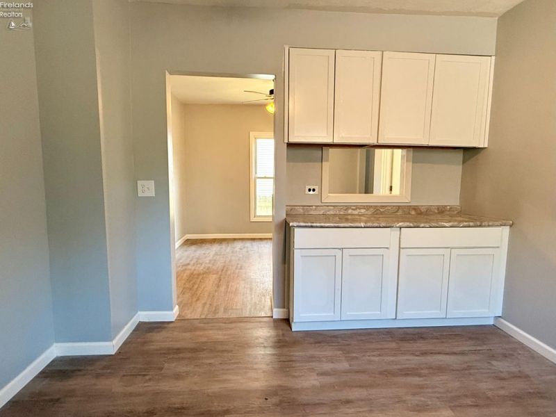152 Garvin Avenue, Elyria, OH 44035 Photo 9