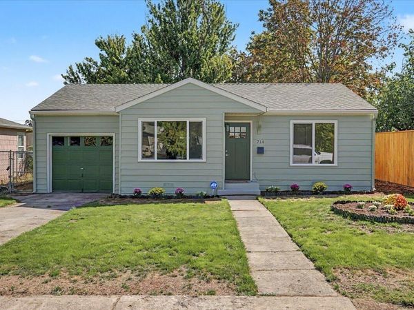 714 Broad Street, Medford, OR 97501