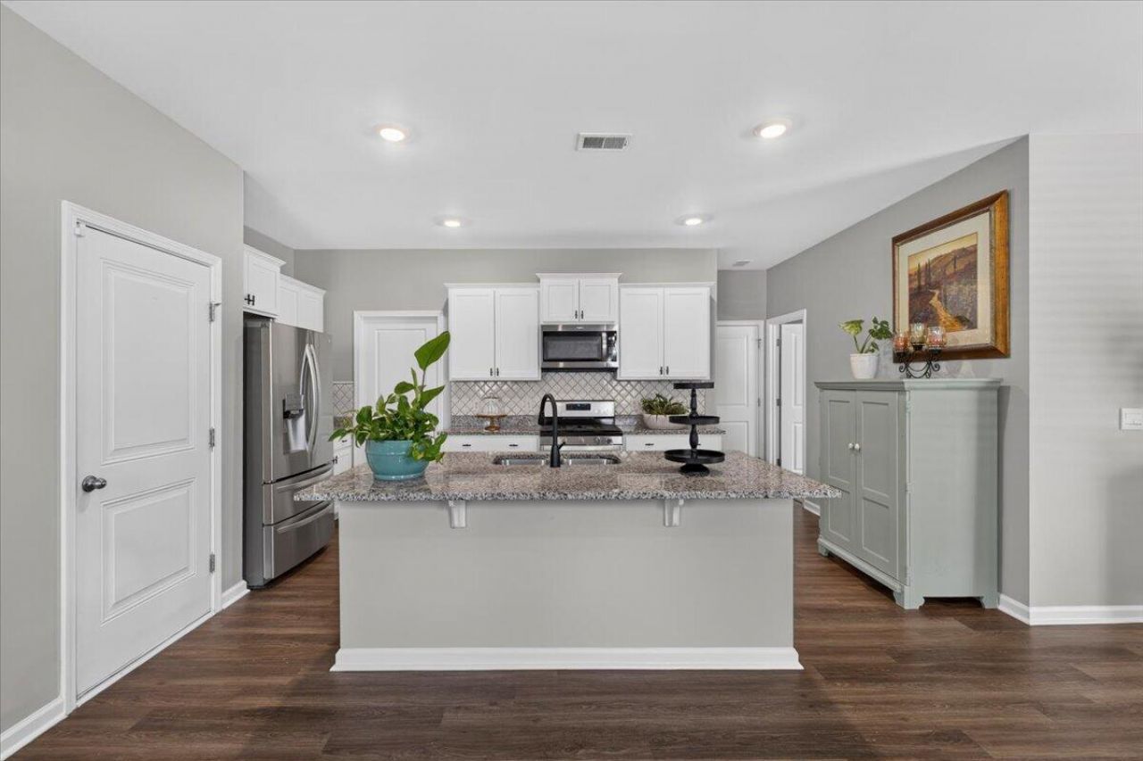 464 Cedarview Road Photo 12