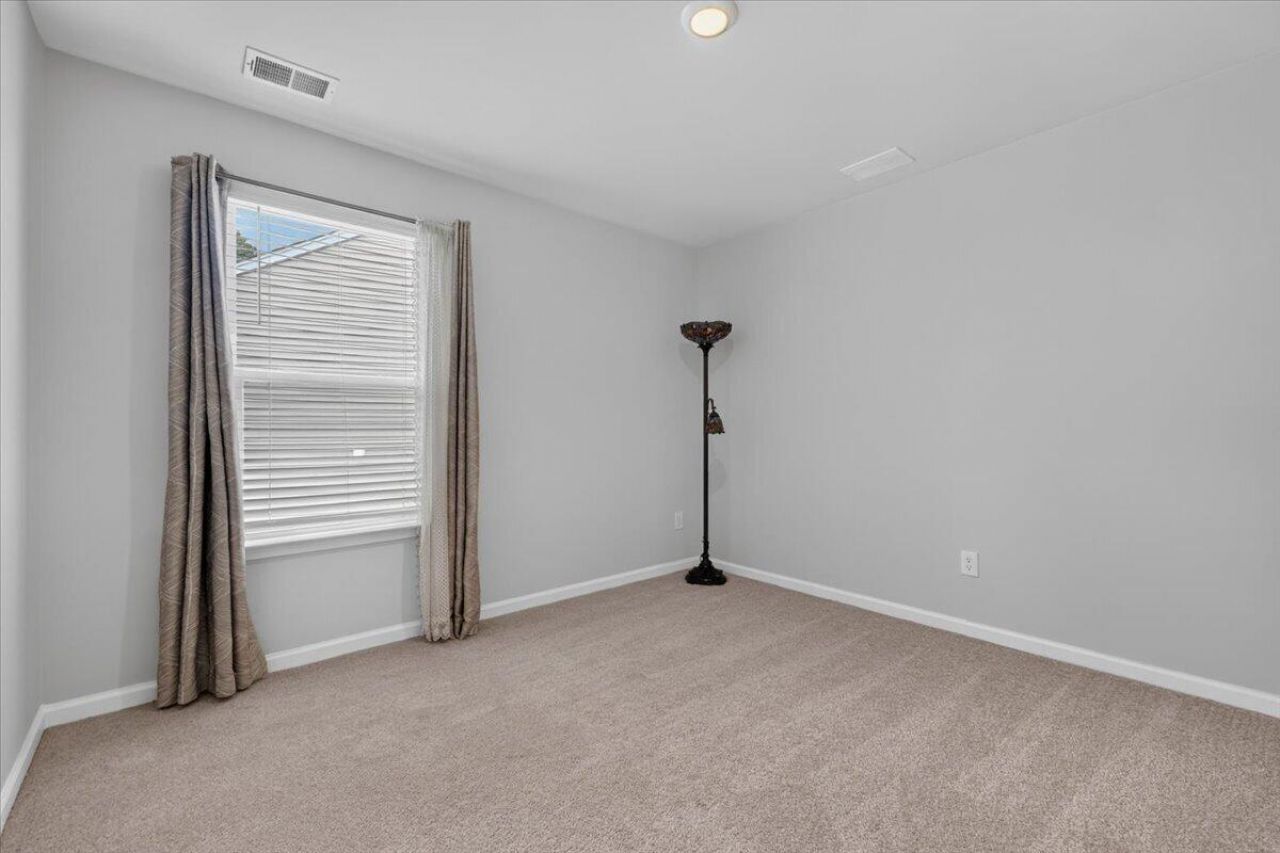 464 Cedarview Road Photo 32