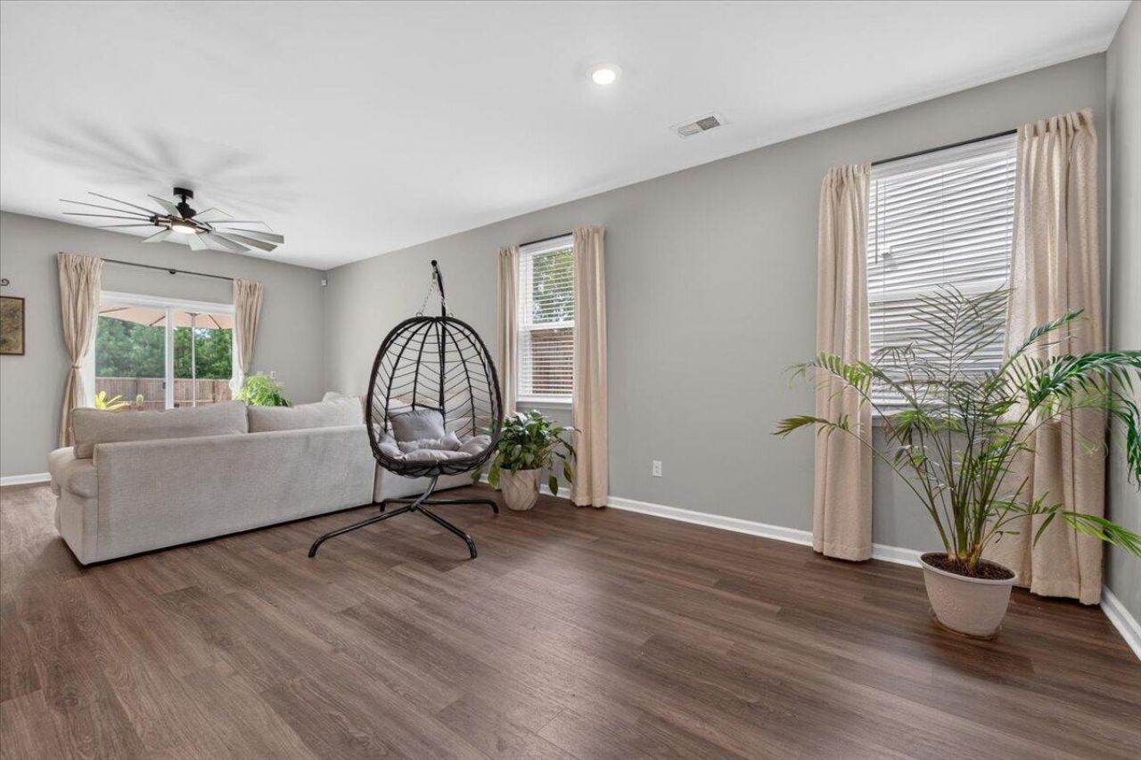 464 Cedarview Road Photo 8