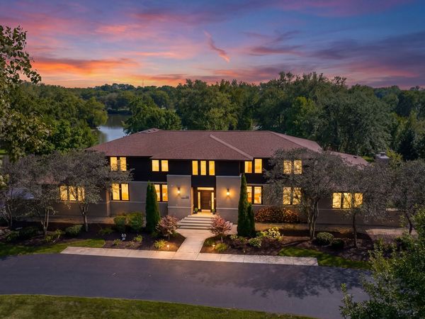 88 Riverwood Drive, Oswego, IL 60543