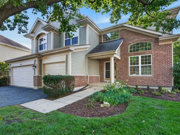 2570 N Jade Avenue , Arlington Heights, IL 60004