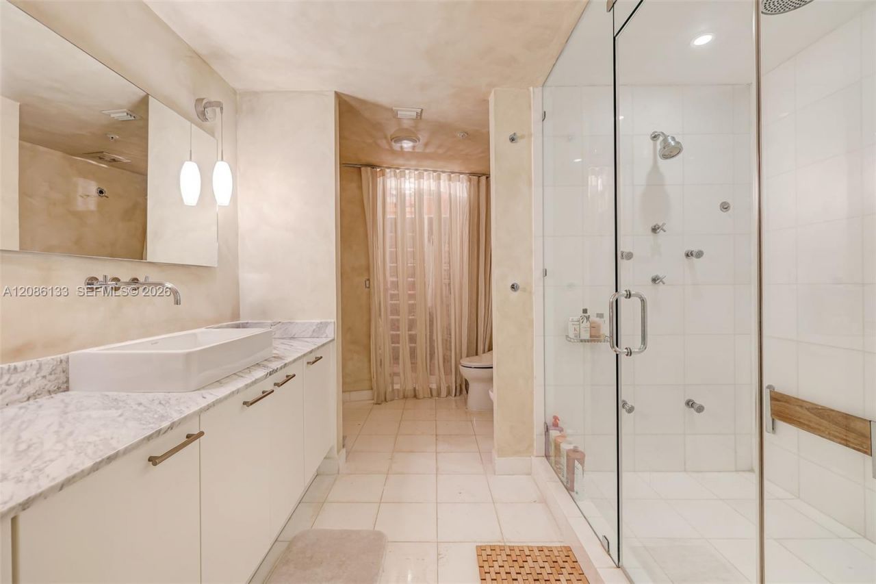 2001 Meridian Ave, Unit 307, Miami Beach, FL 33139 Photo