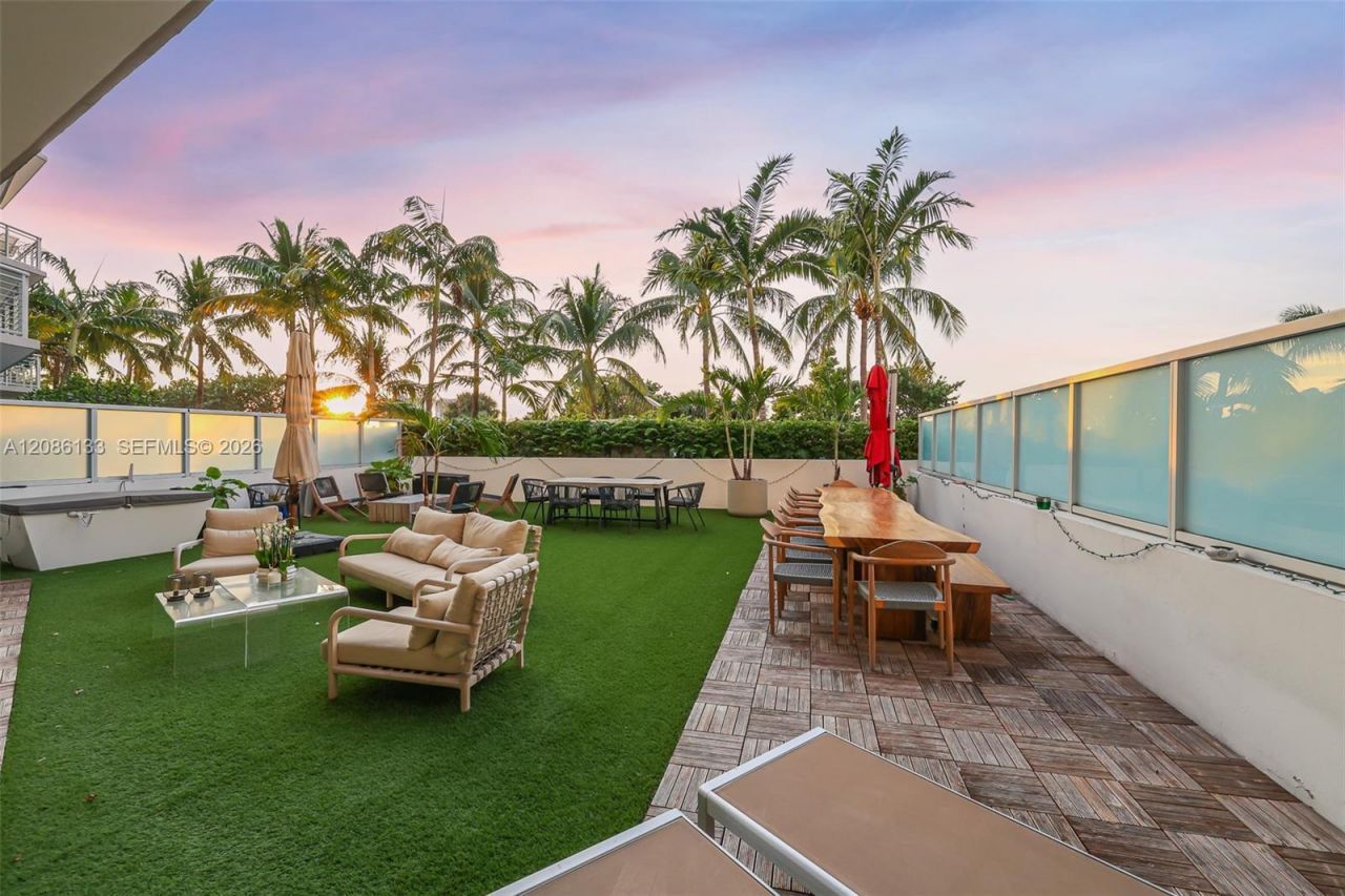 2001 Meridian Ave, Unit 307, Miami Beach, FL 33139 Photo