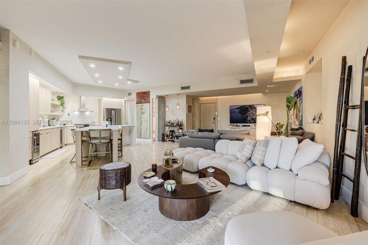 2001 Meridian Ave, Unit 307, Miami Beach, FL 33139 Photo