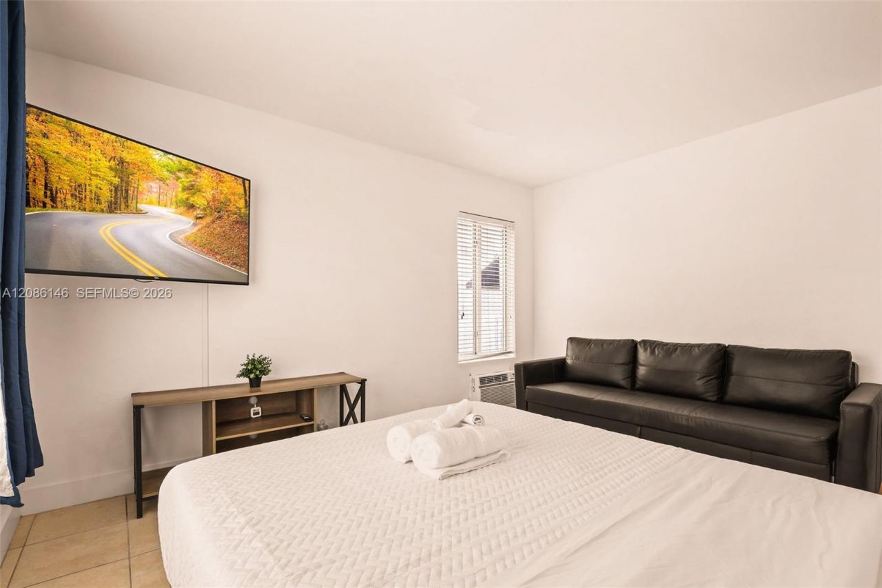 7340 Harding Ave, Unit 7, Miami Beach, FL 33141 Photo