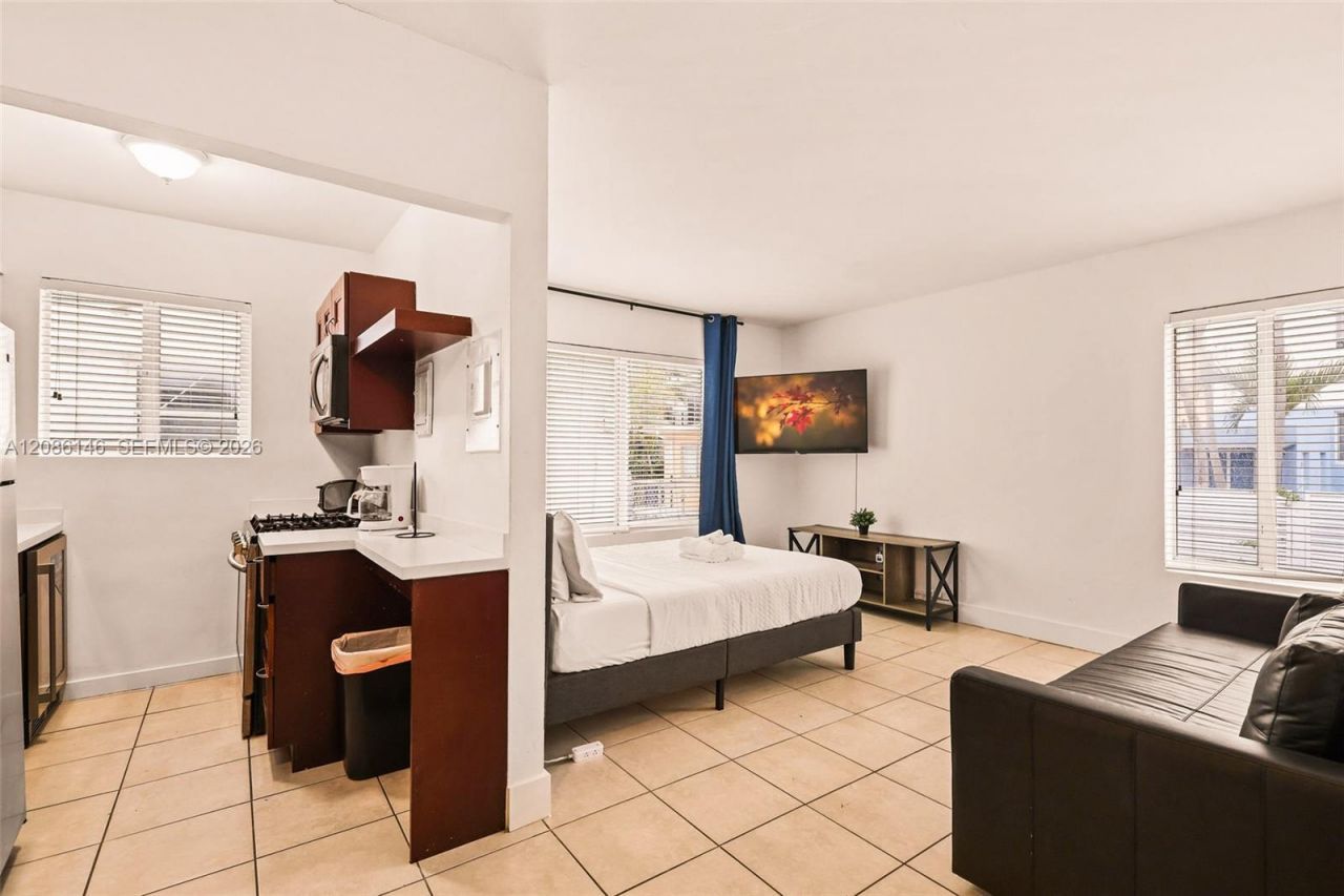 7340 Harding Ave, Unit 7, Miami Beach, FL 33141 Photo