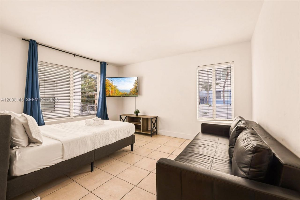 7340 Harding Ave, Unit 7, Miami Beach, FL 33141 Photo