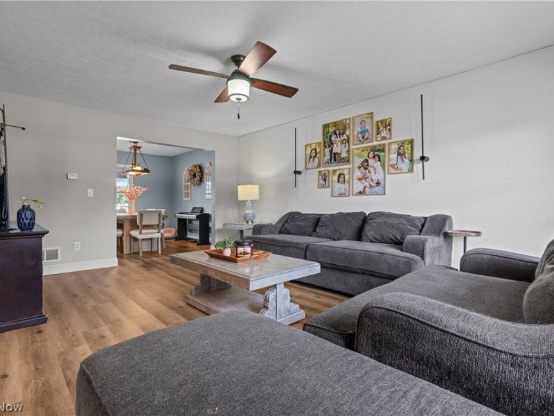 35316 Oxford Court, North Ridgeville, OH 44039 Photo 7