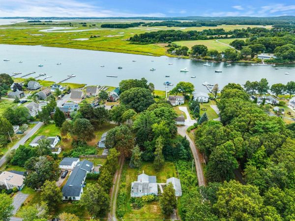 62 Cottage Rd, Newbury, MA 01951