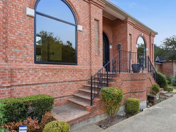 1700 Dowling Drive , Irving, TX 75038