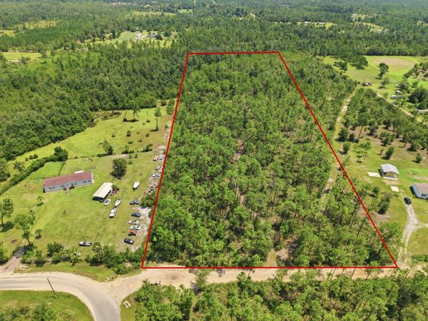 10952 Alex Drive, Fountain, FL 32438